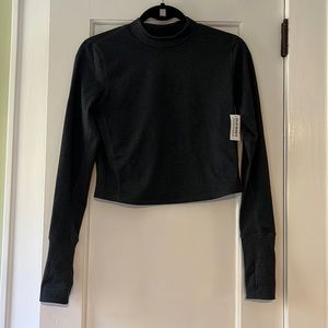 Old Navy Cropped Long Sleeve Go- Dry Workout Shirt
